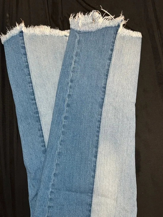 American Eagle Outfitters Two-Tone Blue Raw Hem Straight Leg Jeans - Picture 5 of 5